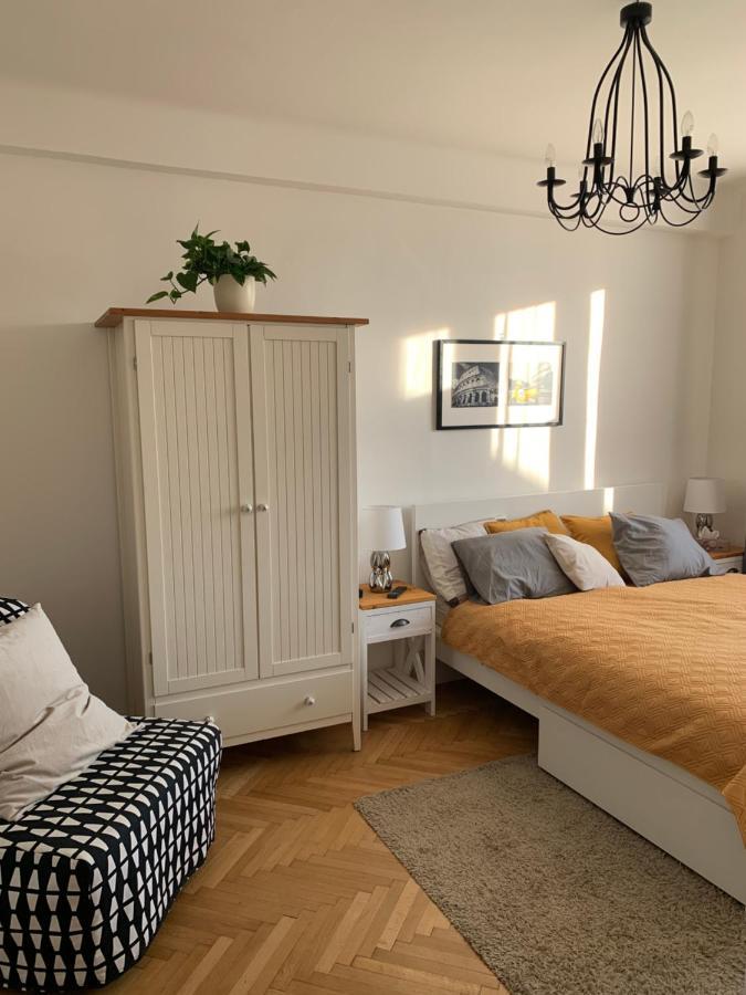 Apartment Anenska By Charles Bridge 1 Prag