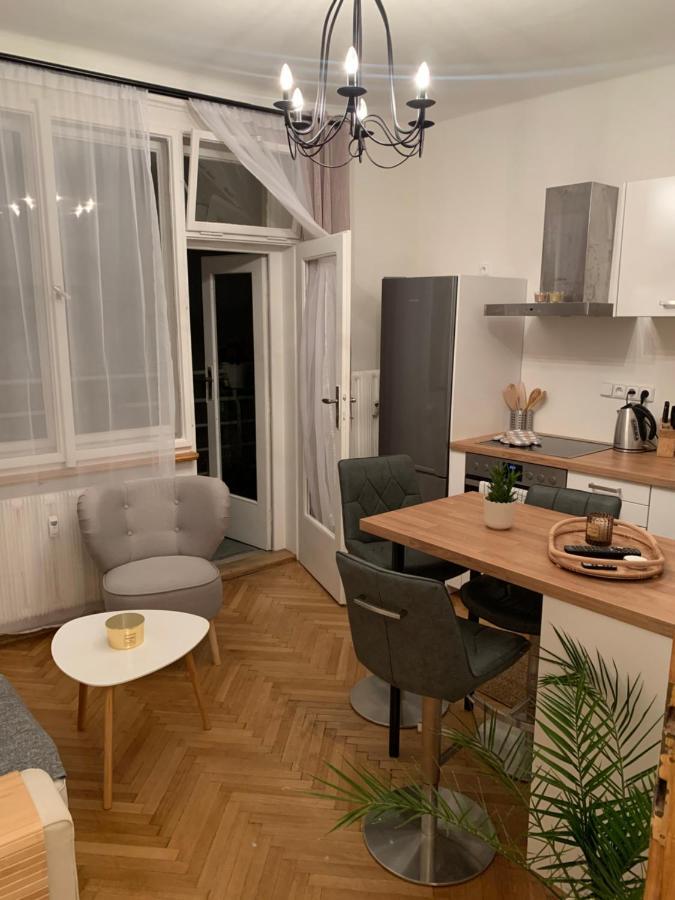 Apartment Anenska By Charles Bridge 1 Prag